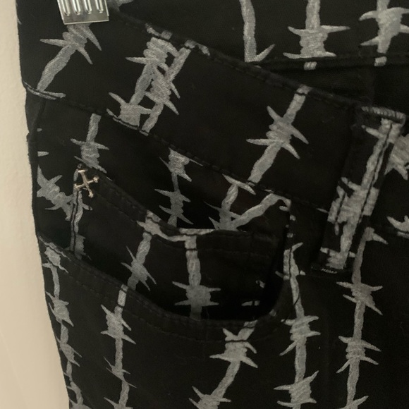 Lip Service Vintage Black Skinny Jeans with Grey Barbed Wire Stripes Size 27 - Picture 6 of 8